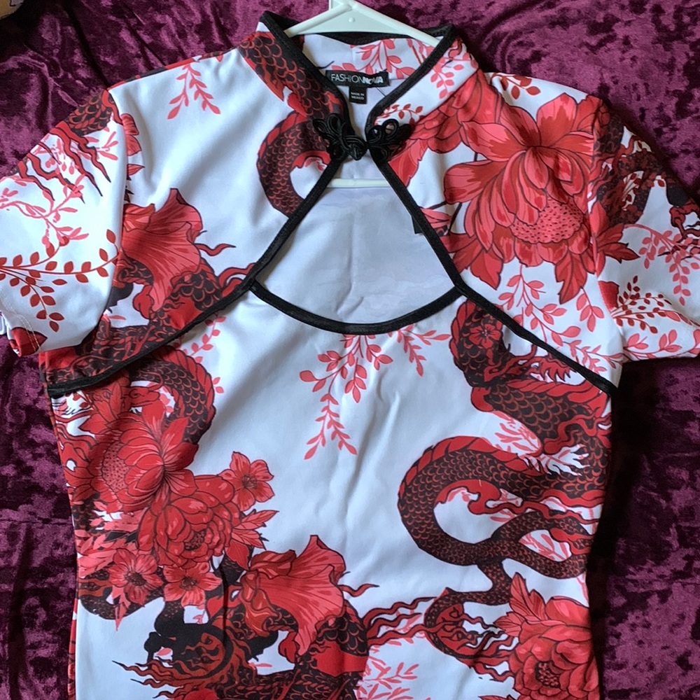NWT-Dragon Print Body-Con Dress-Size L//Red White